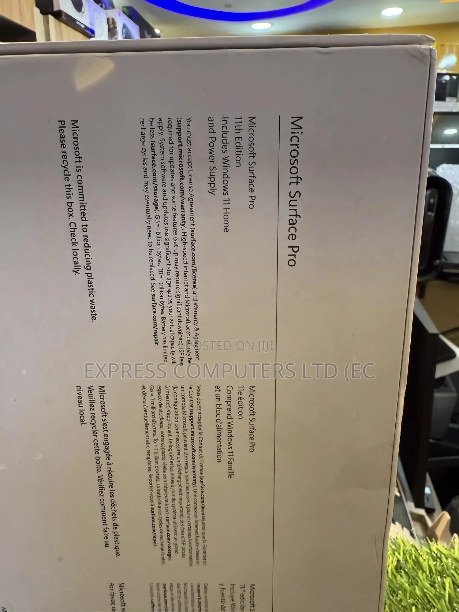 New Laptop Microsoft Surface Pro 11th Edition, a Copilot+ PC 16GB 256GB