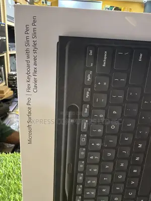 New Laptop Microsoft Surface Pro 11th Edition, a Copilot+ PC 16GB 256GB