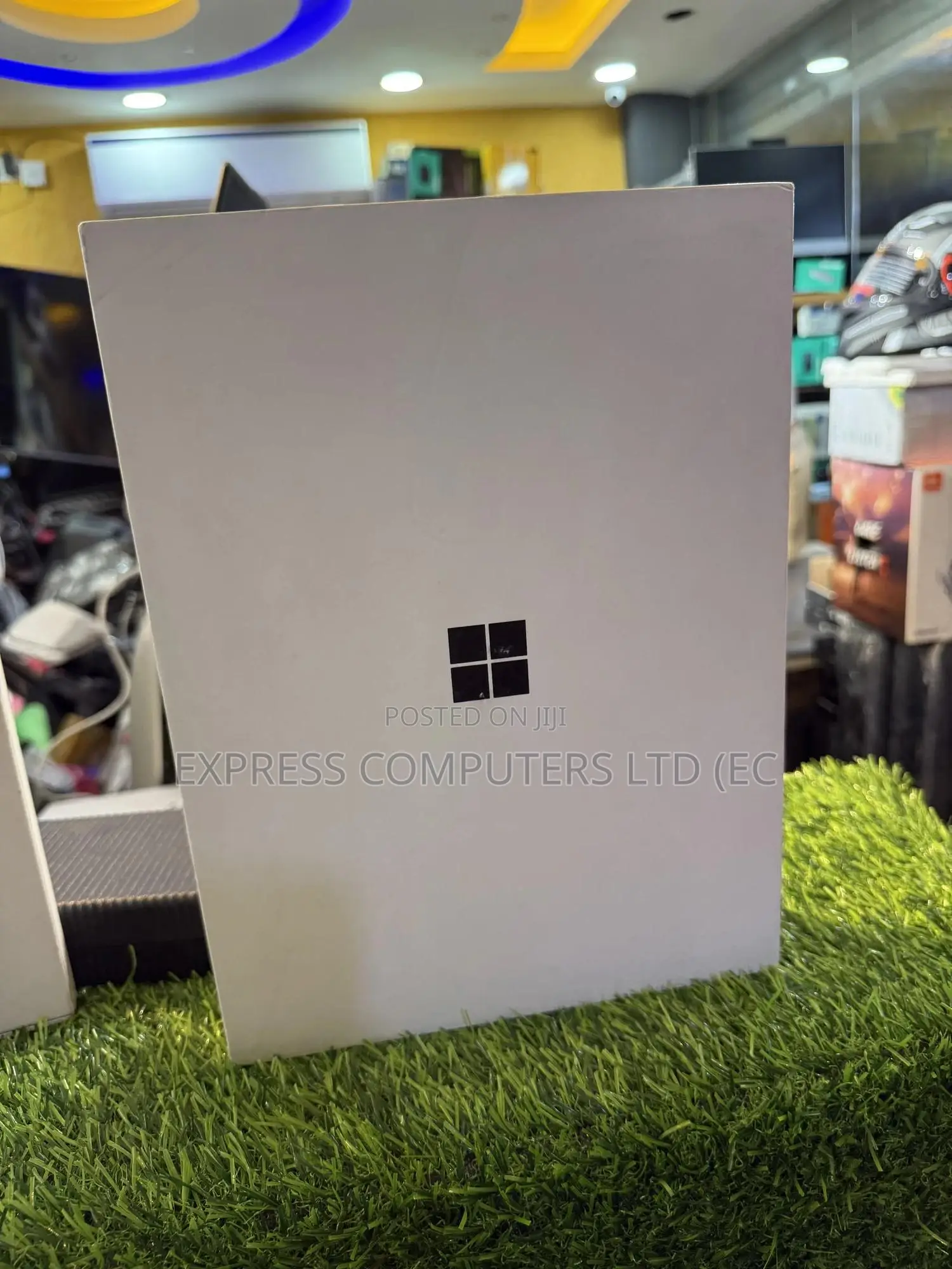 New Laptop Microsoft Surface Pro 11th Edition, a Copilot+ PC 16GB 256GB
