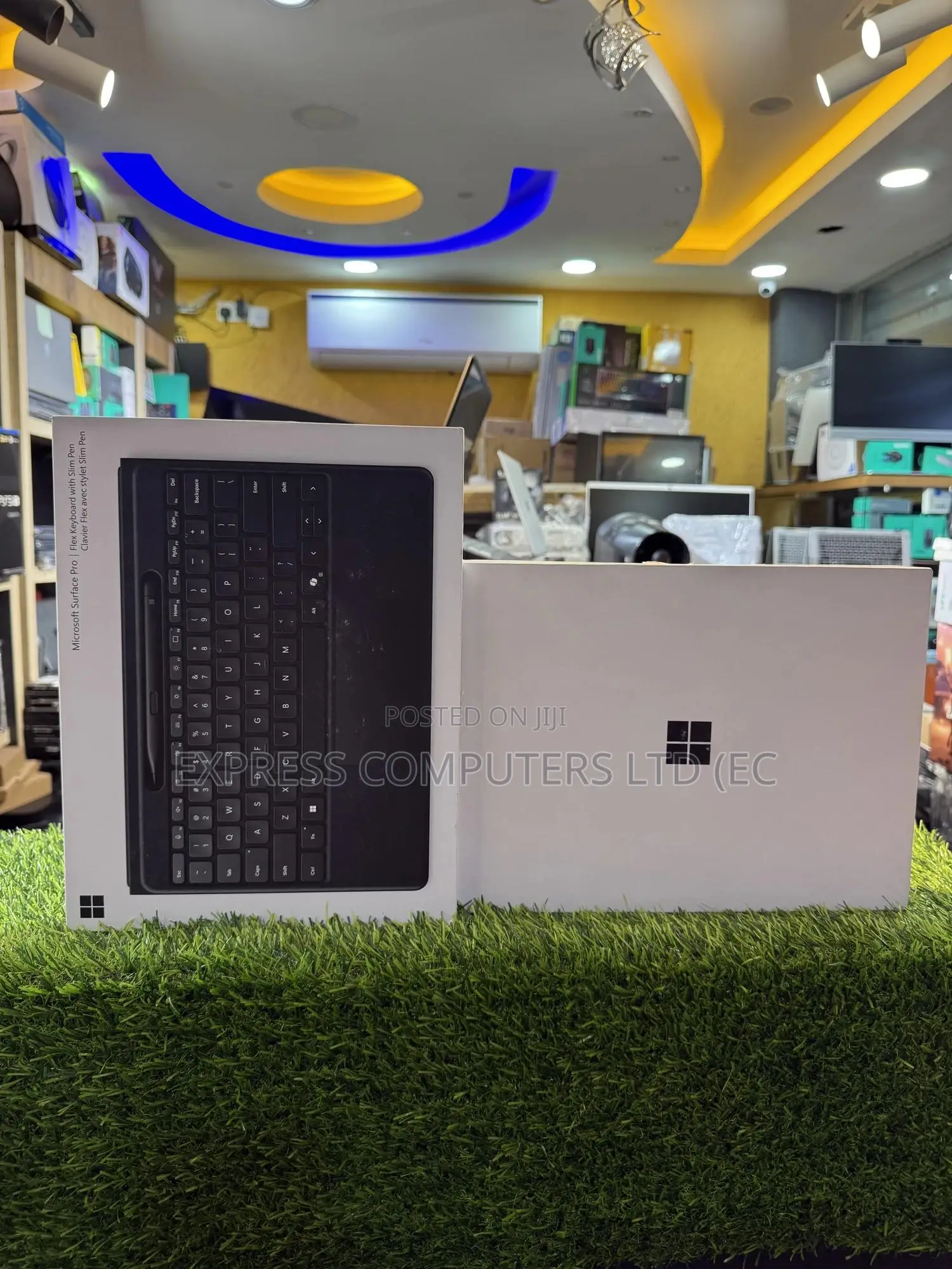 New Laptop Microsoft Surface Pro 11th Edition, a Copilot+ PC 16GB 256GB