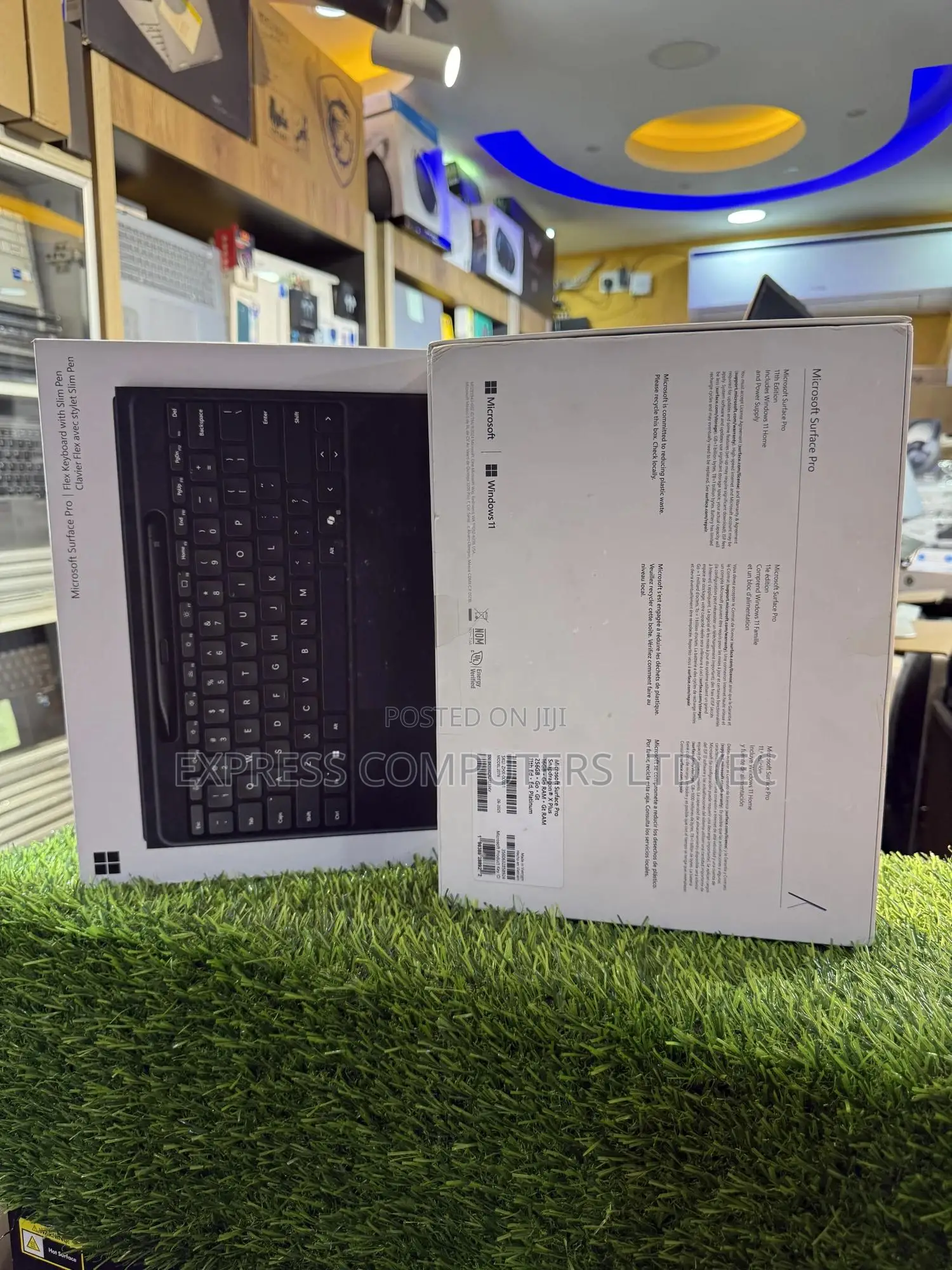 New Laptop Microsoft Surface Pro 11th Edition, a Copilot+ PC 16GB 256GB