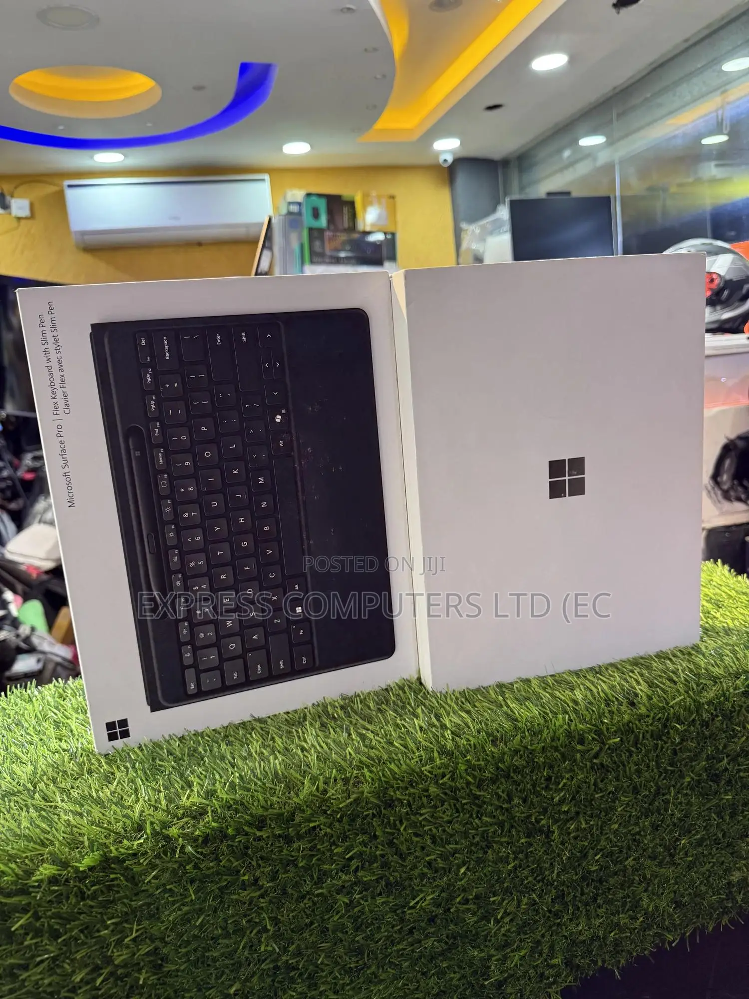 New Laptop Microsoft Surface Pro 11th Edition, a Copilot+ PC 16GB 256GB