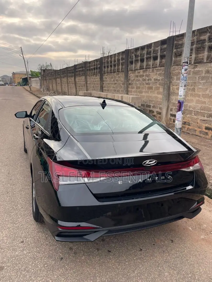 Hyundai Elantra SE 2021 Black