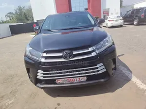 Toyota Highlander LE 4x2 (2.7L 4cyl 6A) 2018 Black