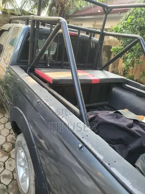 Nissan Frontier 1999 Gray