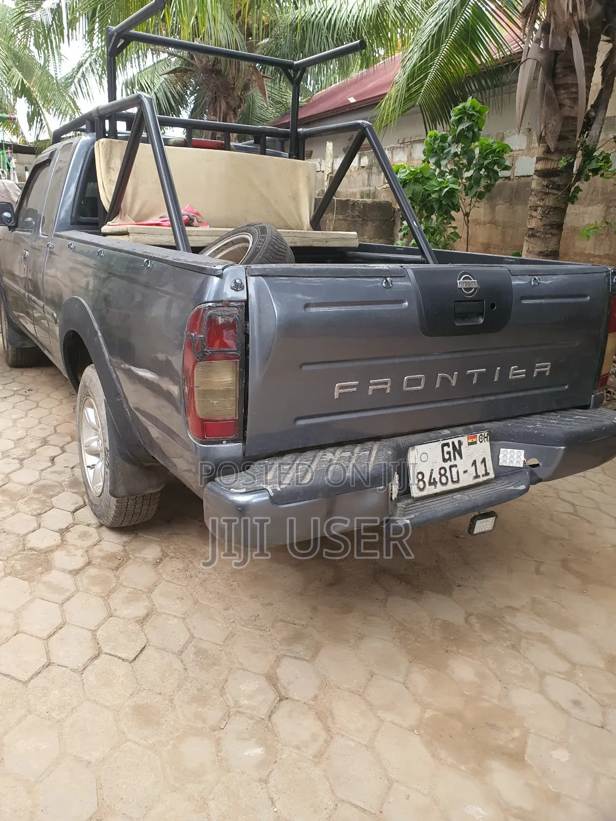Nissan Frontier 1999 Gray
