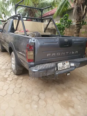 Nissan Frontier 1999 Gray