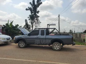 Nissan Frontier 1999 Gray