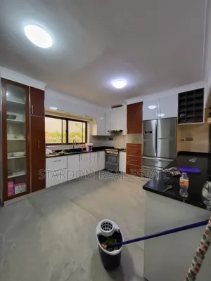4bdrm Bungalow in Obeyeyie, Amasaman for rent
