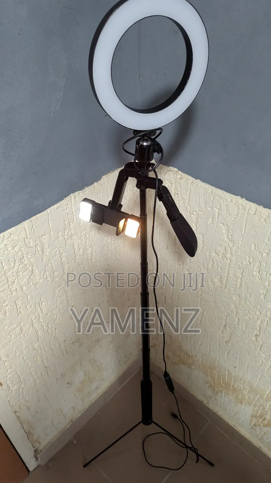 Tripods Monopods
Phone Tripod Stand / Selfie Stick