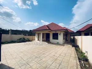 2bdrm House in Old Ashomang for sale