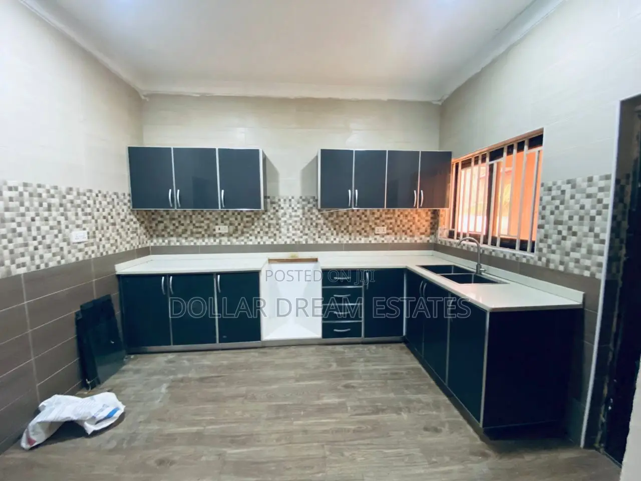 2bdrm House in Old Ashomang for sale