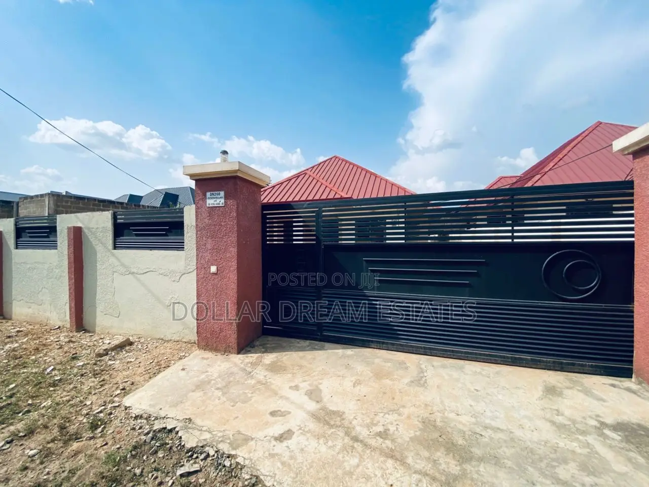 2bdrm House in Old Ashomang for sale