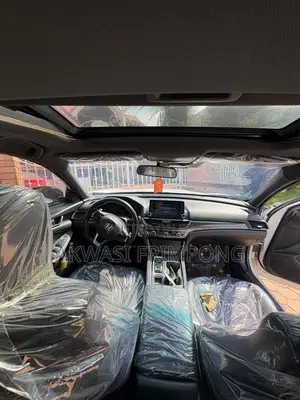 Honda Accord Sport (2.0L 4cyl Turbo 10A) 2019 White