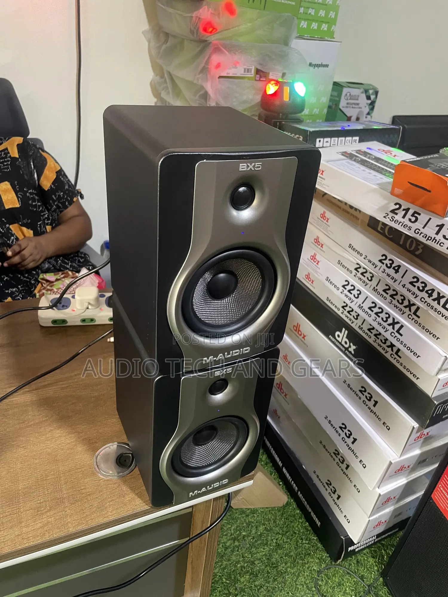 M- Audio Bx5 Carbon Studio Monitor