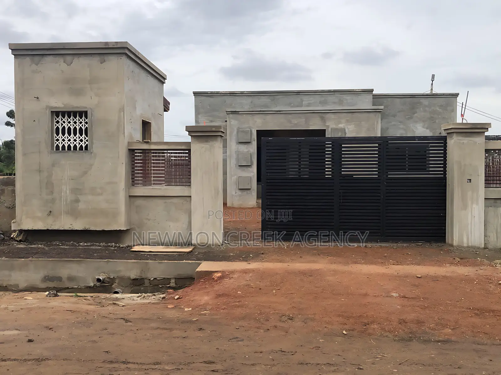 3bdrm Bungalow in Adenta,Amrahia., Accra Metropolitan for sale