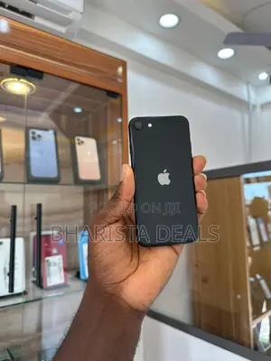 Apple iPhone SE (2020) 64 GB Black