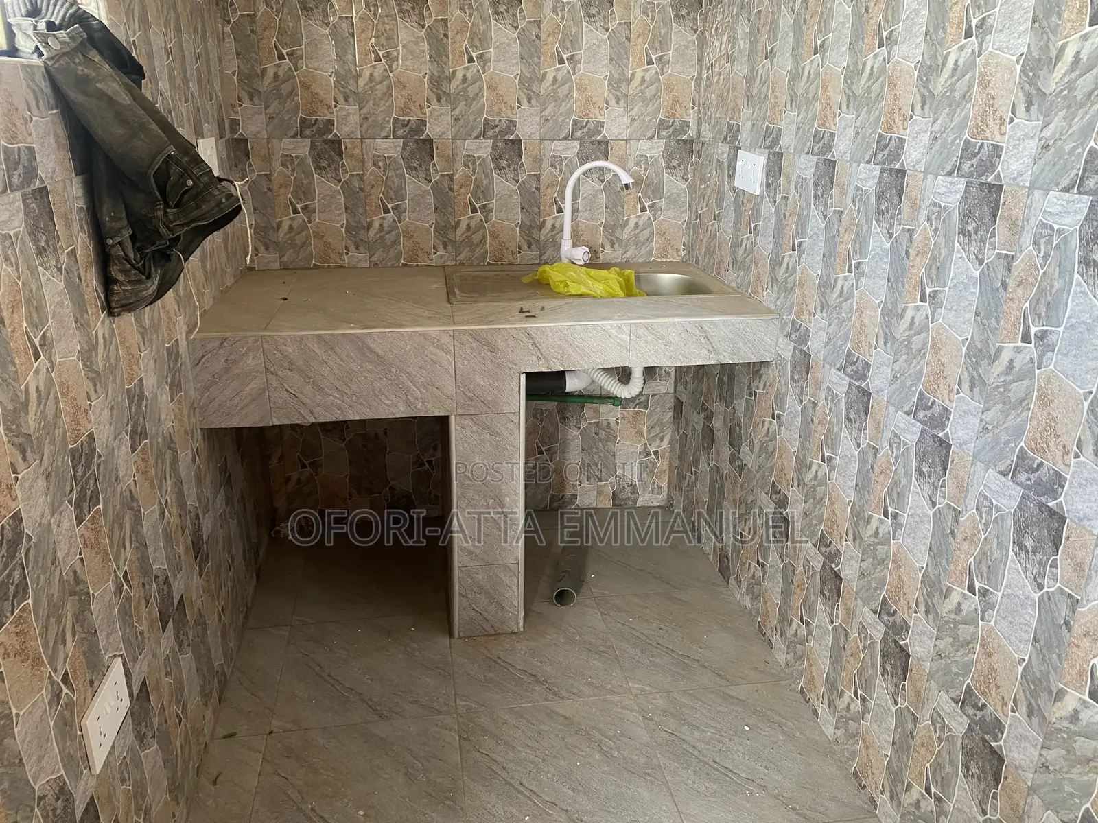 Studio Apartment in Pokuasi Fise, Pokuase for rent