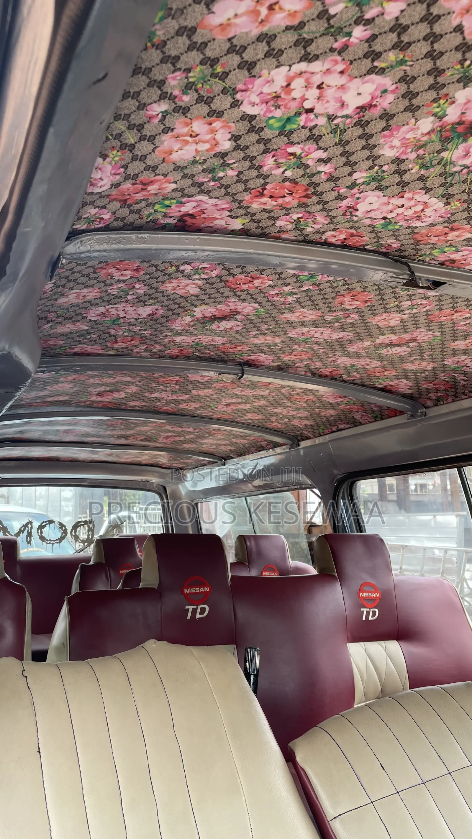 Nissan Caravan (Urvan) 2009 Silver