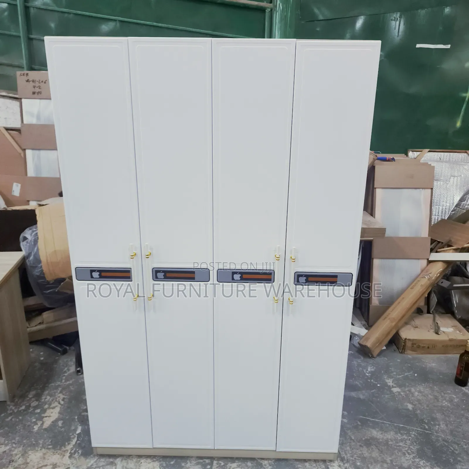 Engineering Wood Top Finish Wardrobe