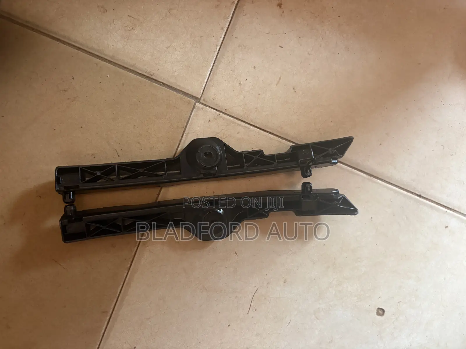 Hilux 2008-2010 Bumper/Fender Locks Pair