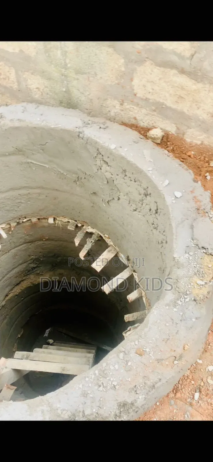 Digging Man Hole, Water Well, Soakaway, Round Hole Digging for Toilet