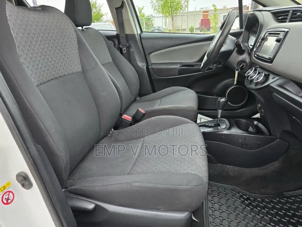 Toyota Yaris 2014 White