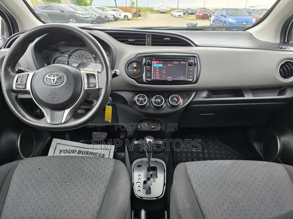 Toyota Yaris 2014 White