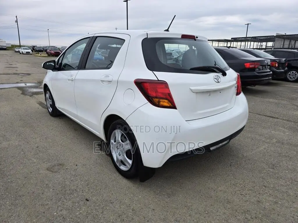 Toyota Yaris 2014 White