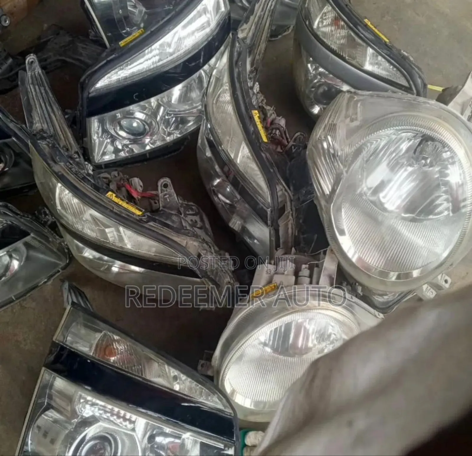 Toyota Voxy Headlight 2010,2011,2012,2013,2014,2015