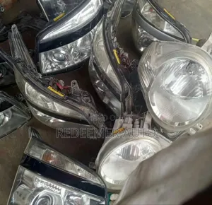 Toyota Voxy Headlight 2010,2011,2012,2013,2014,2015