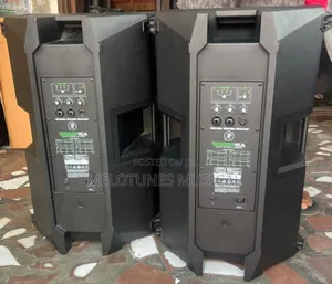 Mackie Thump15a 15" Powered Loudspeakers.