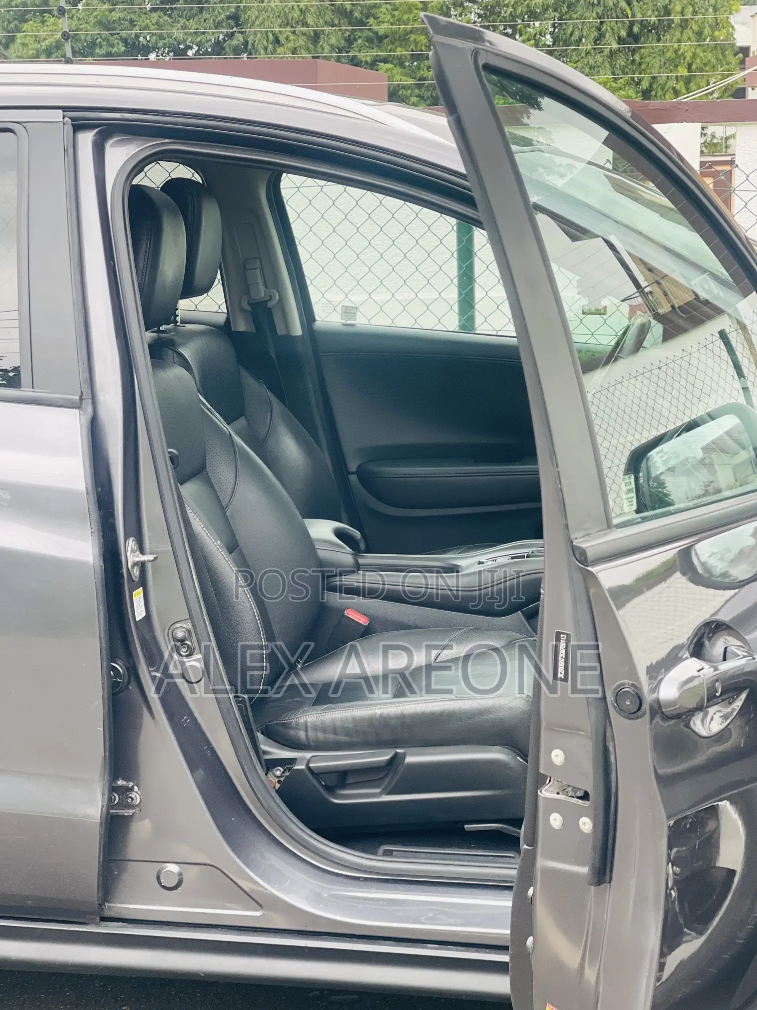 Honda HR-V 4dr SUV (1.5L 4cyl CVT) 2016 Gray