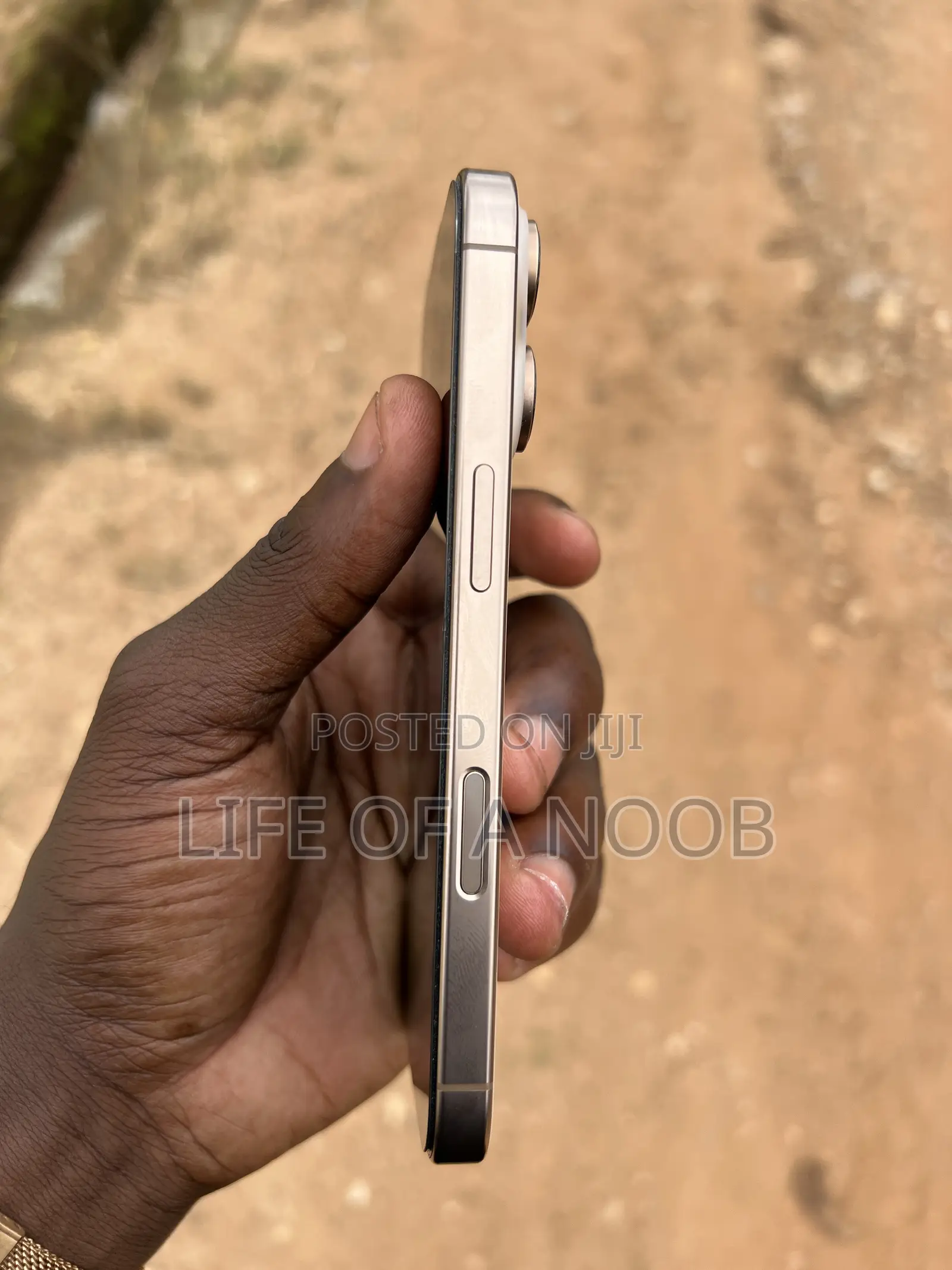 Apple iPhone 16 Pro 128 GB Gold