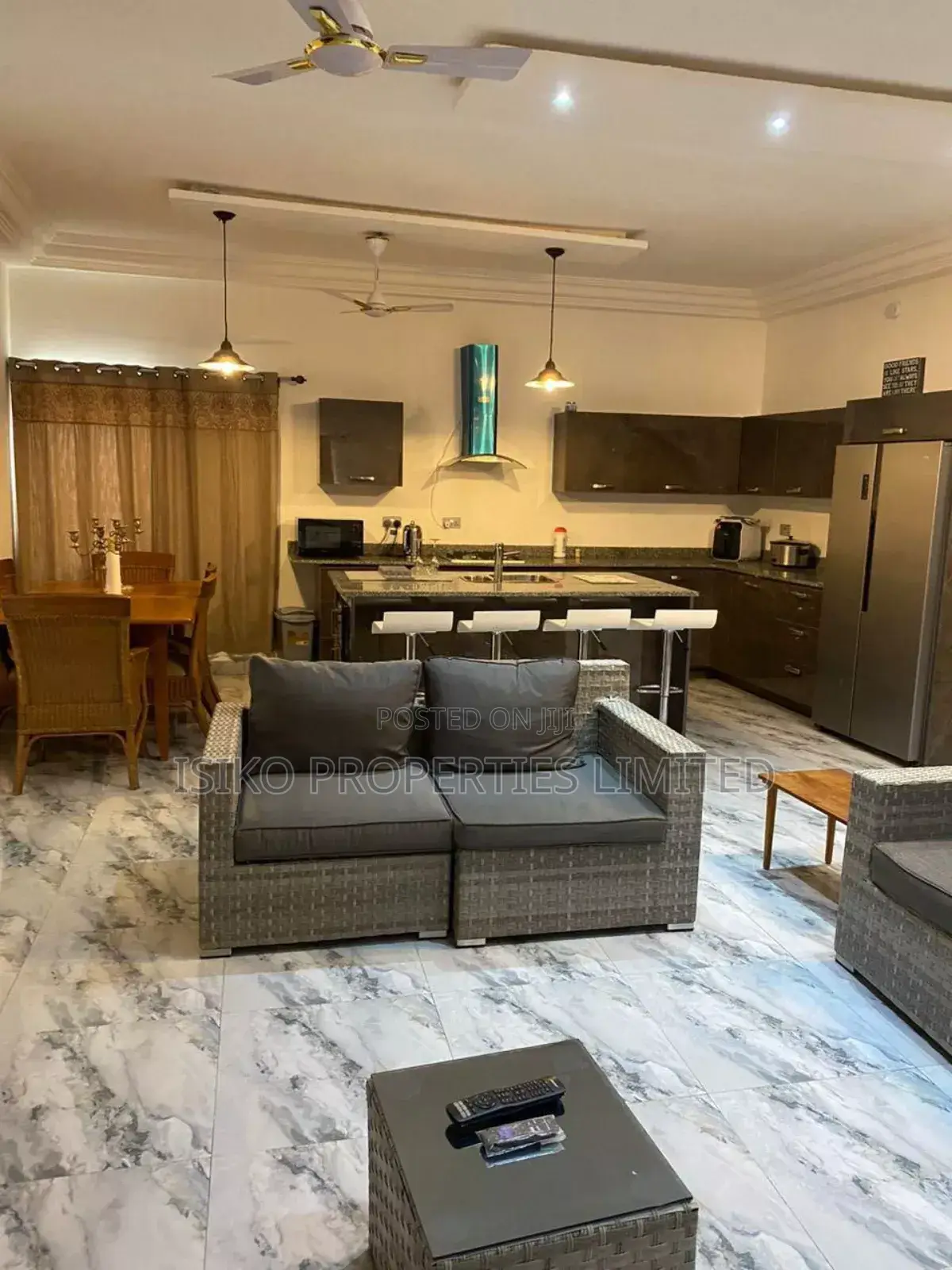 3 Bedrooms Furnished Studio Apartment in Vvilla Properties. Monthly