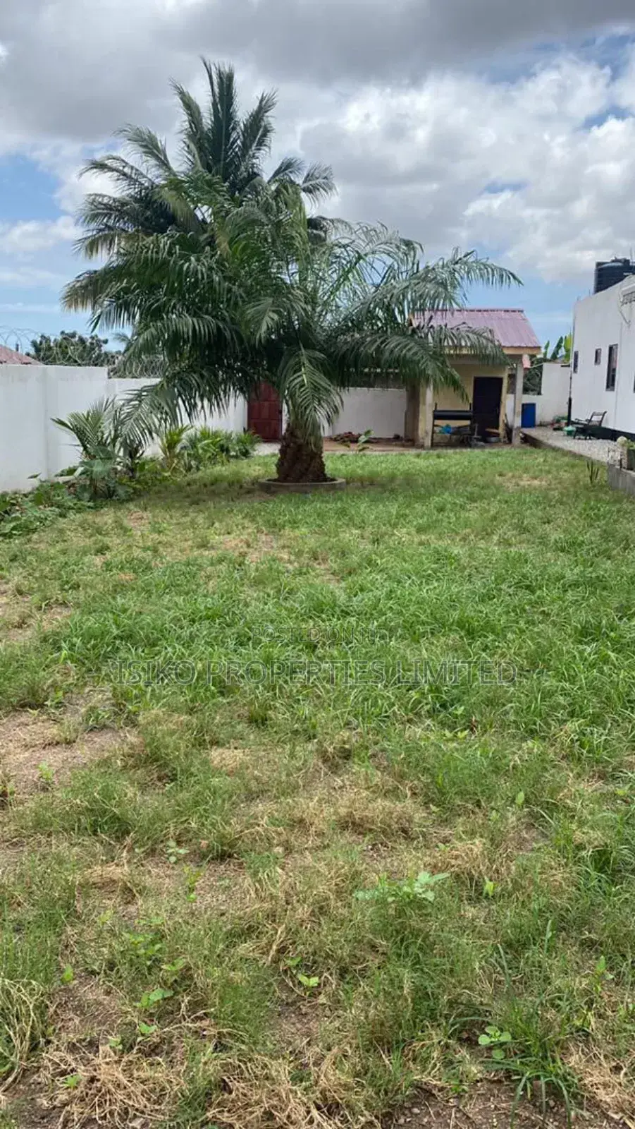 3 Bedrooms Furnished Studio Apartment in Vvilla Properties. Monthly