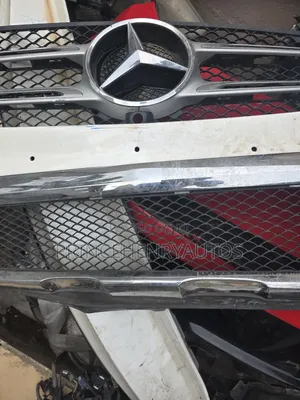 2016-2019 Mercedes Benz GLC 300 Front Bumper Complete