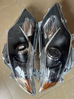Toyota Camry 2014 Headlight