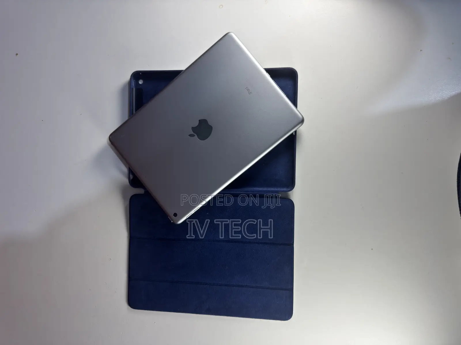 Apple iPad Wi-Fi 32 GB Silver
