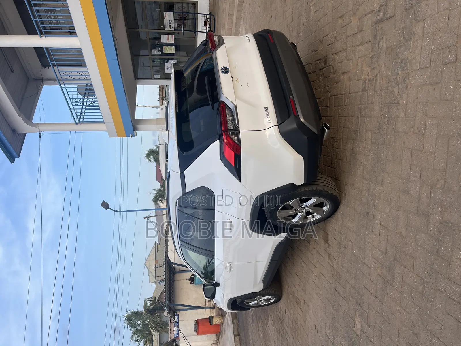 Toyota RAV4 Hybrid 2020 White