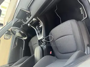 Toyota RAV4 Hybrid 2020 White