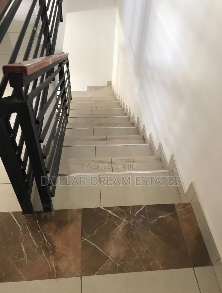 3bdrm House in Adjiriganor for rent