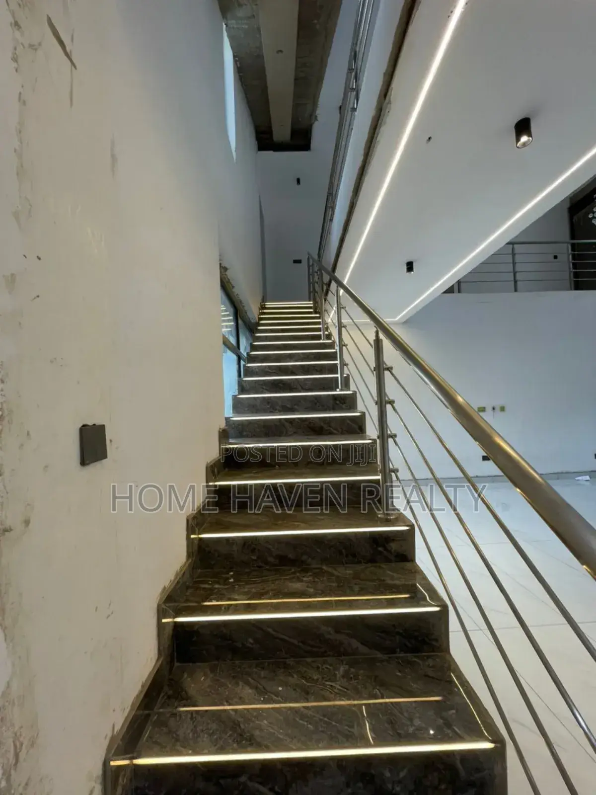 5bdrm House in Oyarifa for sale