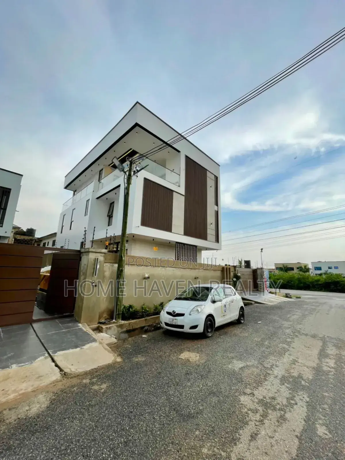 5bdrm House in Oyarifa for sale