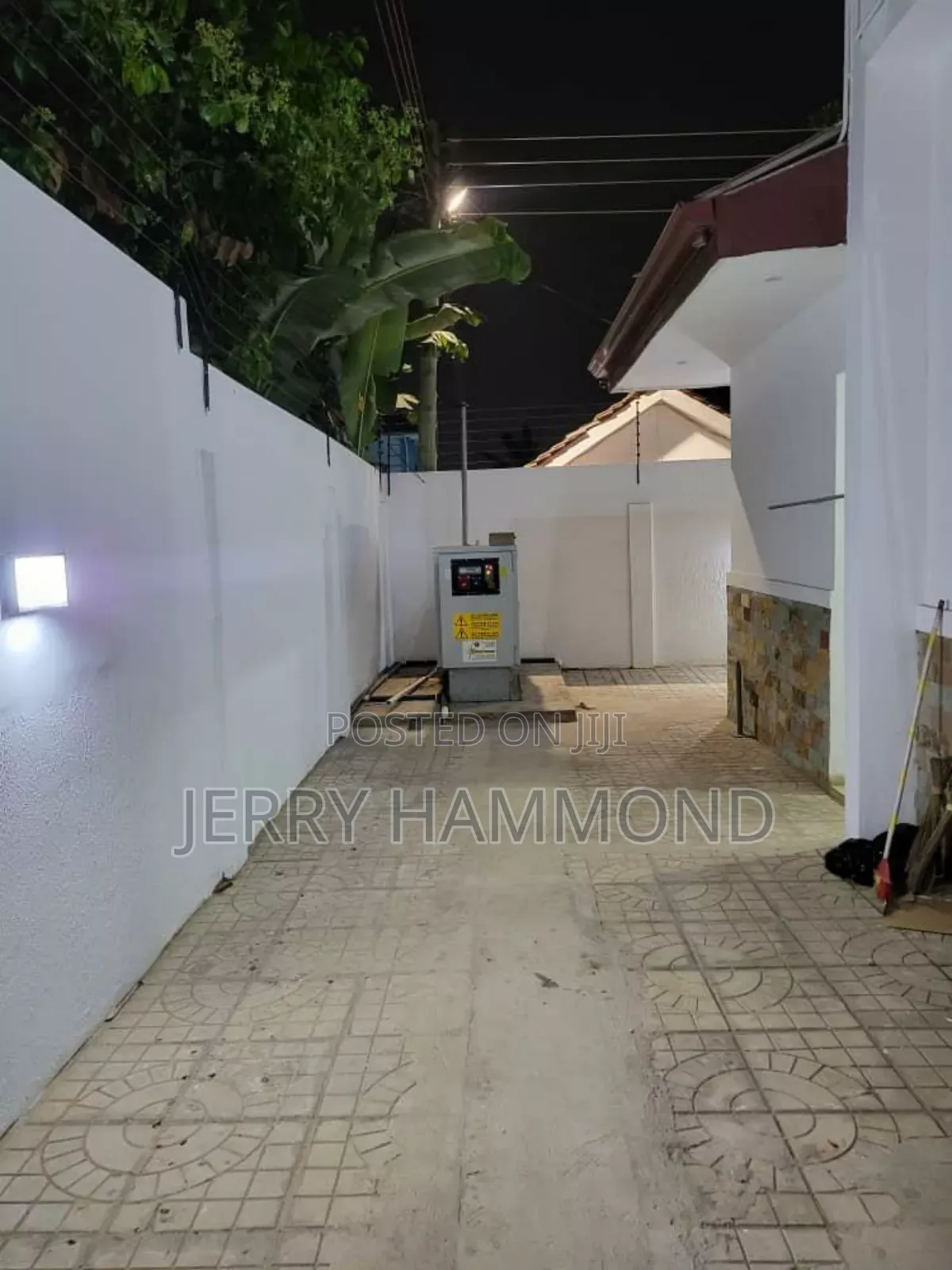 Furnished 5bdrm House in Airport Residential for rent