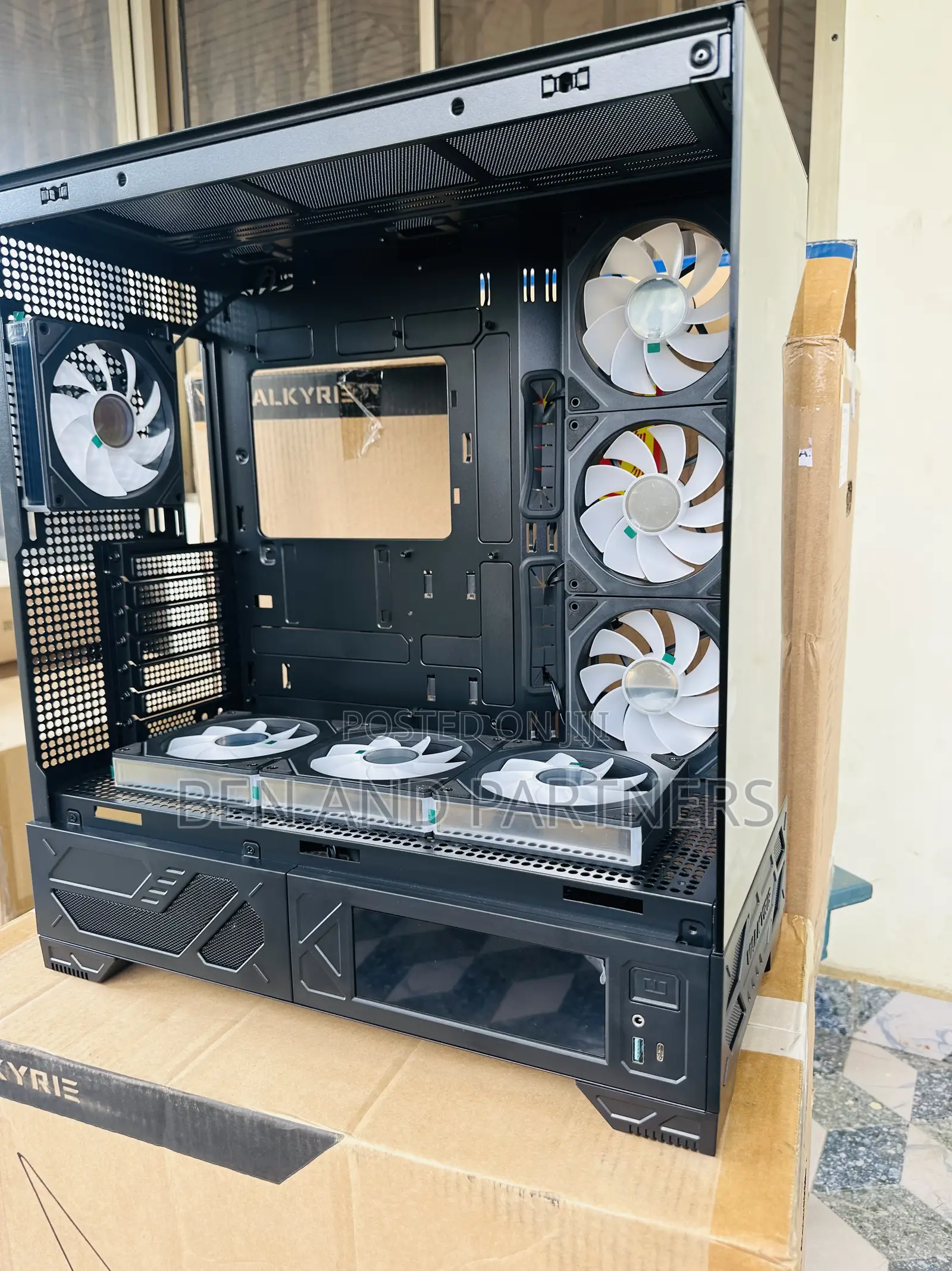 Valkyrie 6.2" Touchscreen Gaming Pc Case With 7-argb Fans