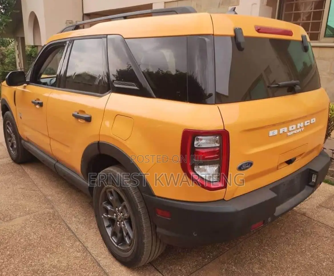 Ford Bronco 2022 Yellow