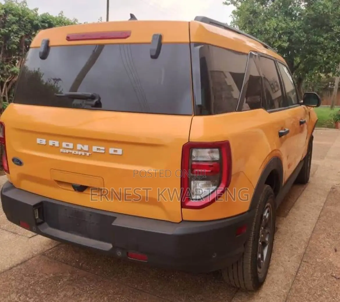 Ford Bronco 2022 Yellow