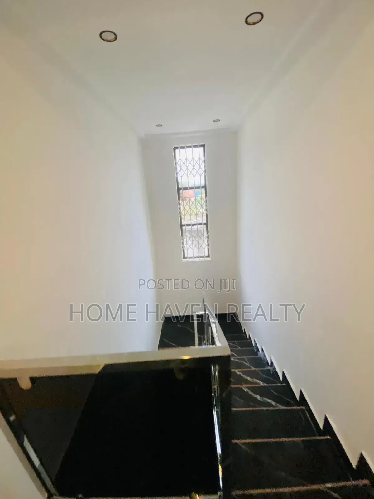 3bdrm House in Oyarifa for sale