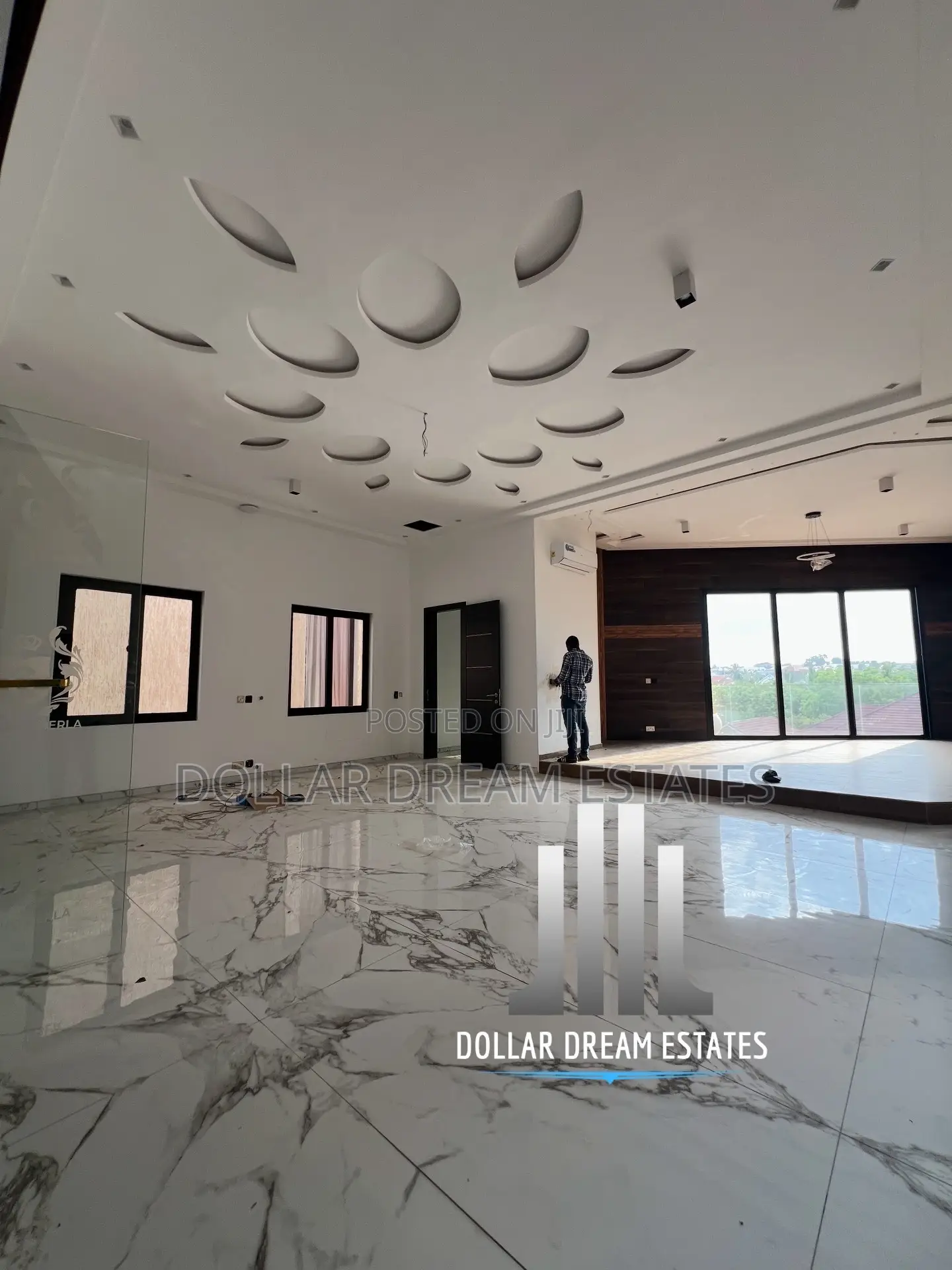 5bdrm House in East Legon for sale